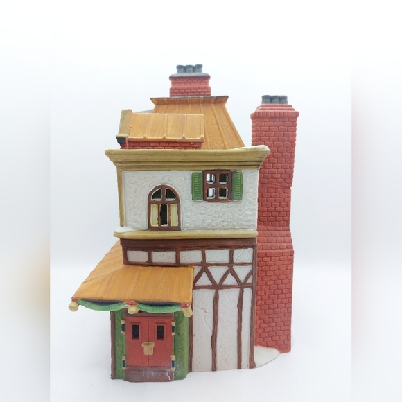 Vtg Dept. 56- 1989 Dickens Village Series #5584-0 Theatre Royal - Picture 2 of 9